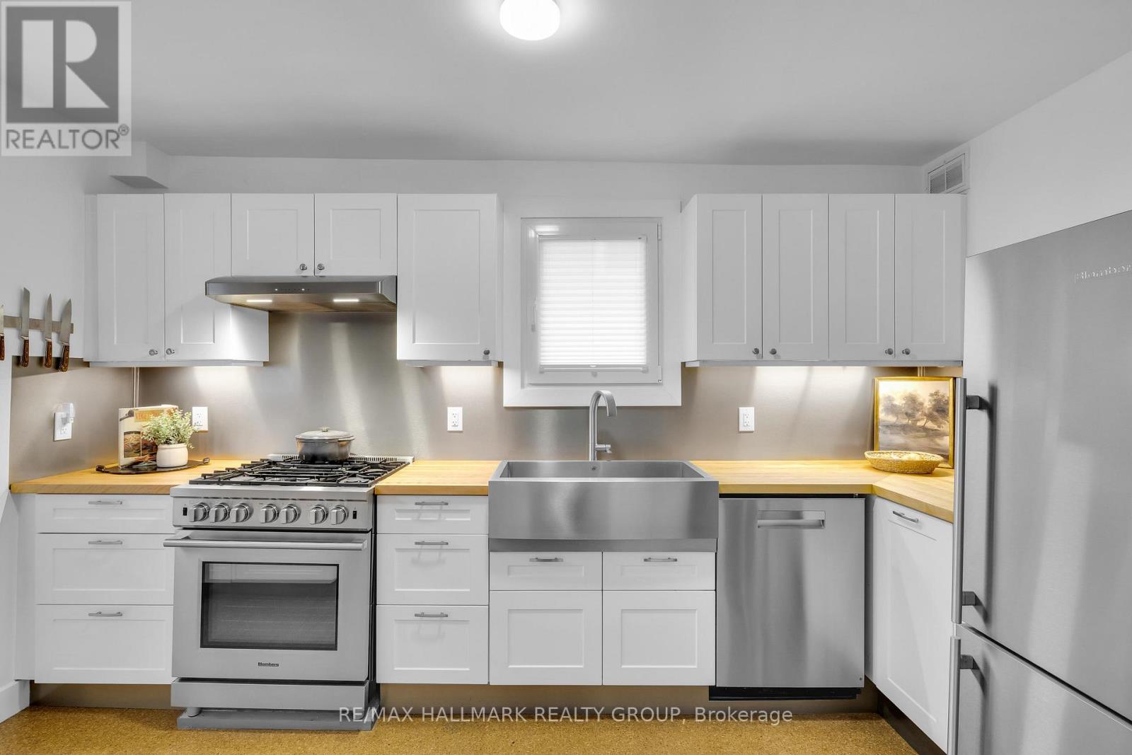229 Greensway Avenue, Ottawa, Ontario  K1L 7V3 - Photo 9 - X13085066