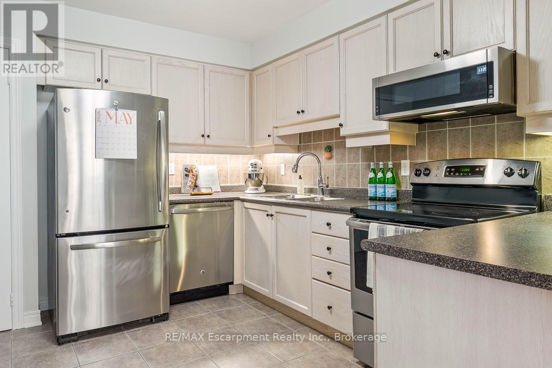 301 - 50 Old Mill Road, Oakville, Ontario  L6J 7W1 - Photo 10 - W13084884