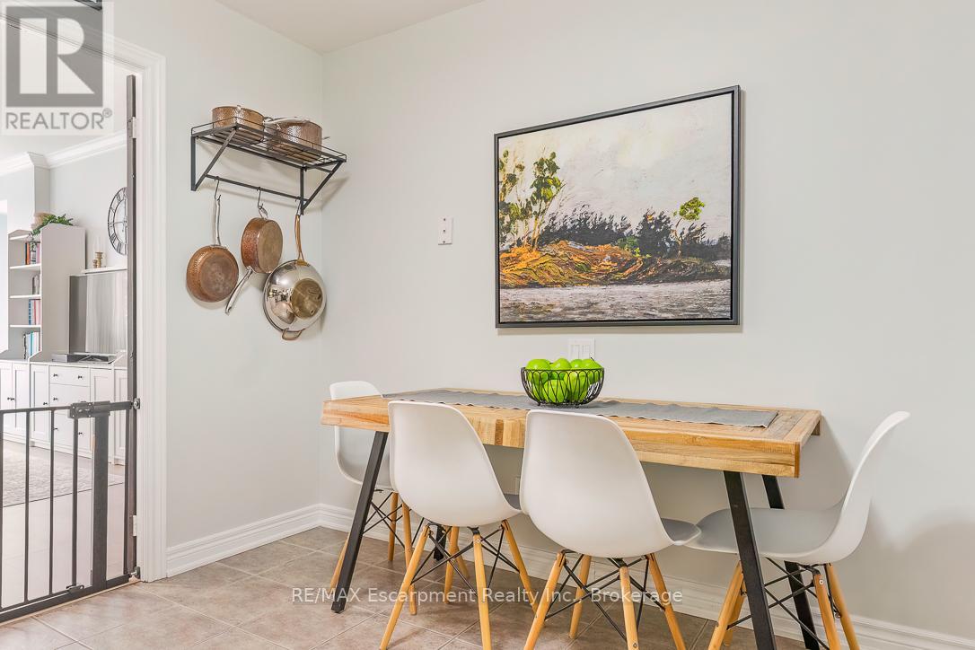 301 - 50 Old Mill Road, Oakville, Ontario  L6J 7W1 - Photo 12 - W13084884