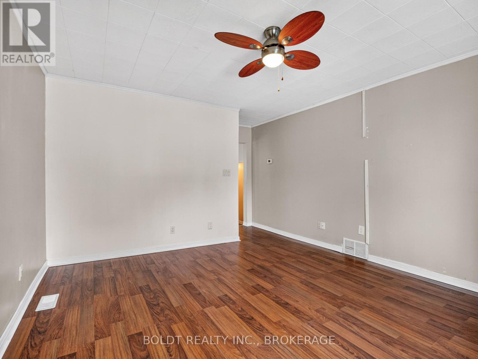 78 Maple Street, St. Catharines, Ontario  L2R 2B2 - Photo 6 - X13085152
