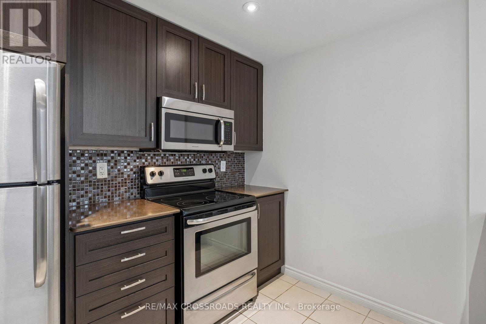 201 - 427 Aberdeen Avenue, Hamilton, Ontario  L8P 2S4 - Photo 4 - X13081916