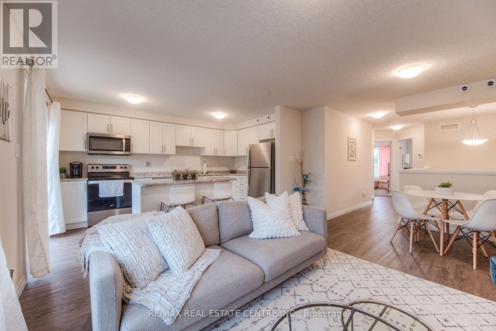 C7 - 24 MORRISON ROAD, Kitchener, Ontario