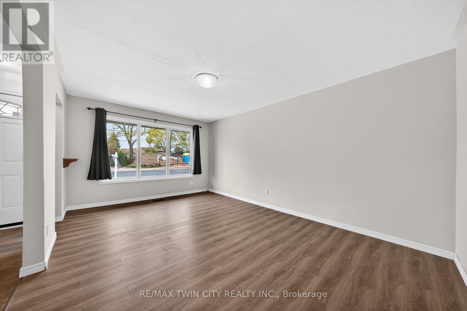 34 Avenue Road, Cambridge, Ontario  N1R 1B7 - Photo 12 - X13084684