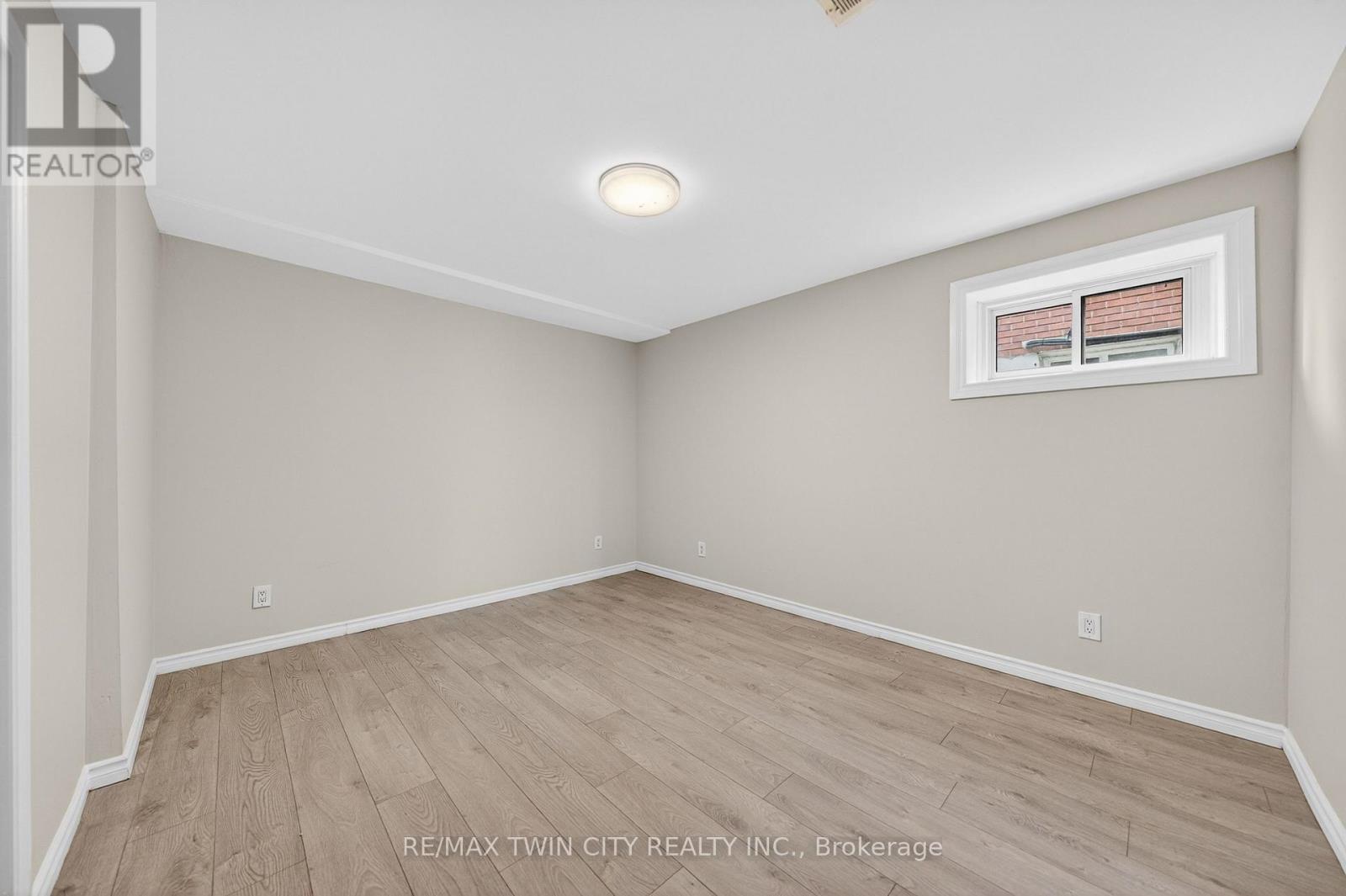 34 Avenue Road, Cambridge, Ontario  N1R 1B7 - Photo 37 - X13084684