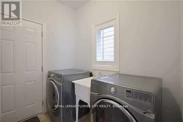 176 Medici Lane, Hamilton, Ontario  L9B 0S7 - Photo 10 - X13084748