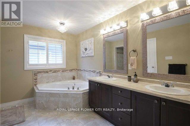 176 Medici Lane, Hamilton, Ontario  L9B 0S7 - Photo 14 - X13084748