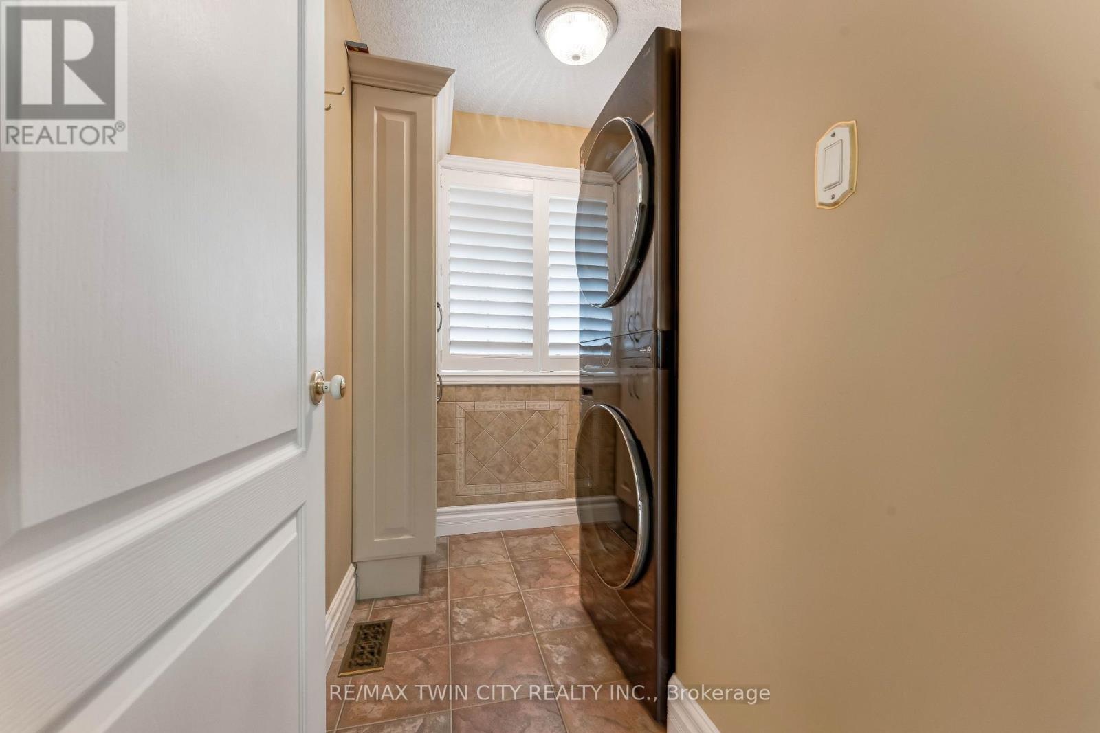 60 Chandos Drive, Kitchener, Ontario  N2A 3C2 - Photo 18 - X13084760