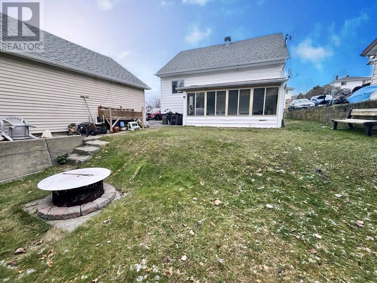 11 Oak Hill Rd, Elliot Lake, Ontario  P5A 2E4 - Photo 26 - SM260556