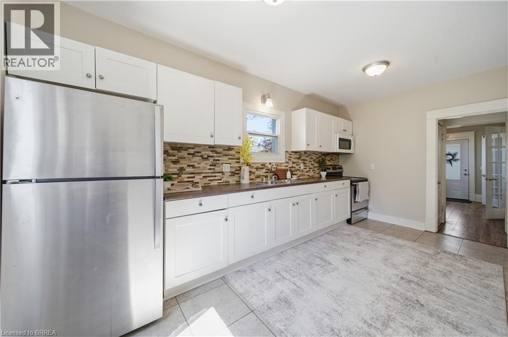 33 Richmond Street, Brantford, Ontario  N3T 3Y2 - Photo 9 - 40821620