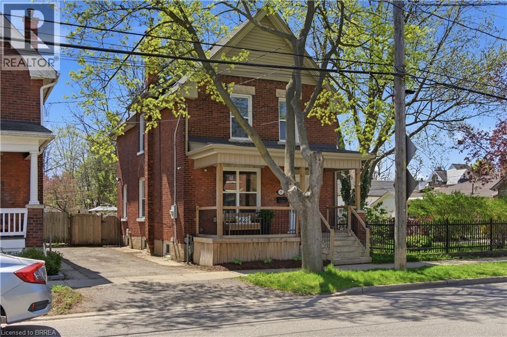 33 Richmond Street, Brantford, Ontario  N3T 3Y2 - Photo 3 - 40821620