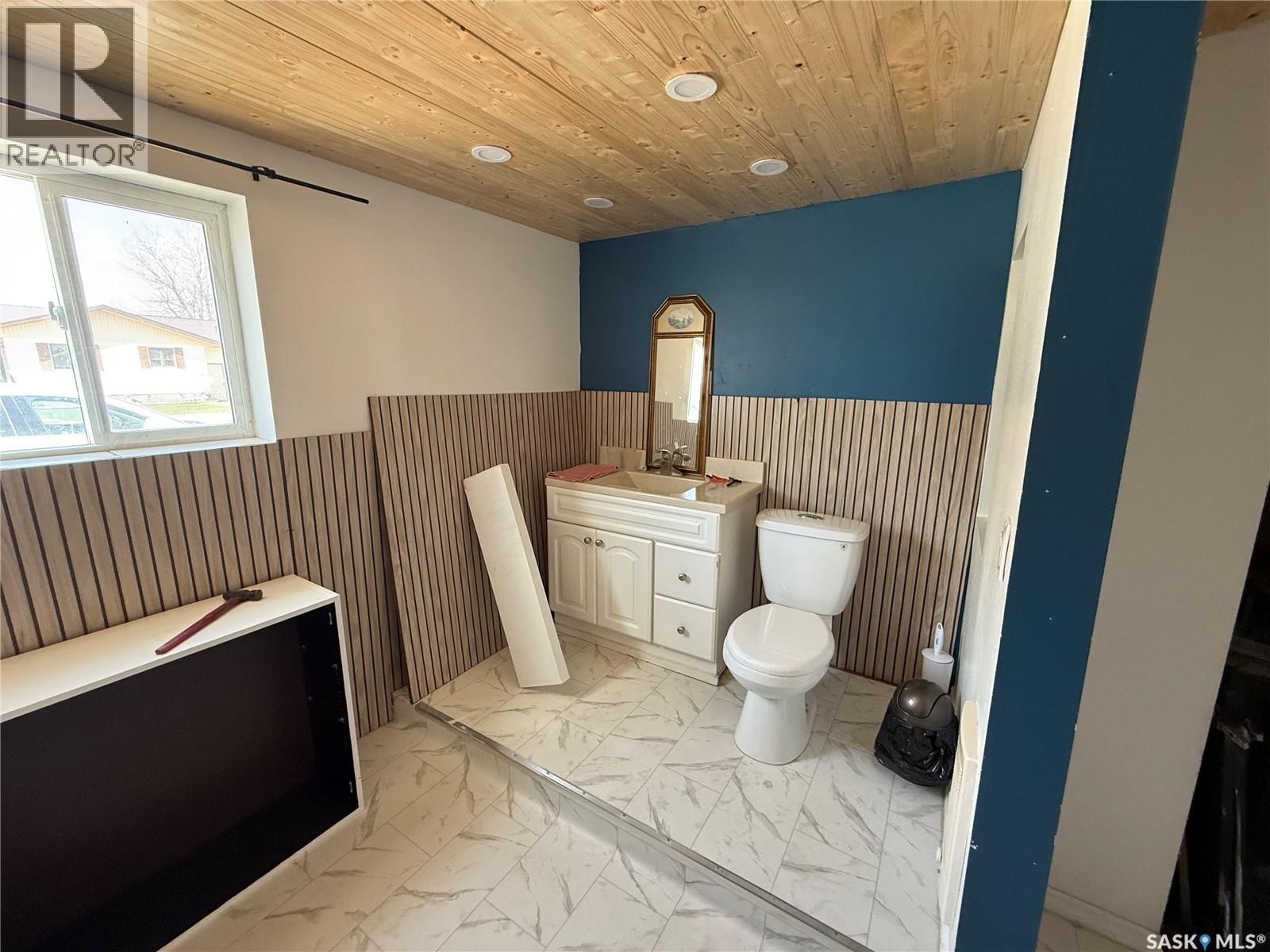 233 Central Avenue, Montmartre, Saskatchewan  S0G 3M0 - Photo 7 - SK015129