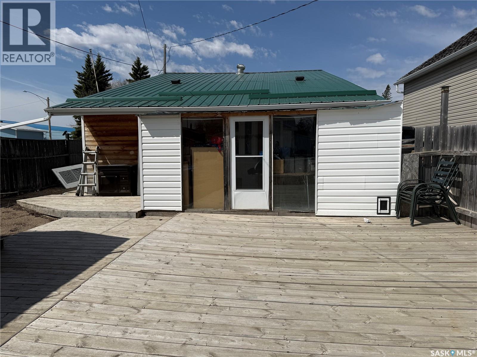 233 Central Avenue, Montmartre, Saskatchewan  S0G 3M0 - Photo 3 - SK015129