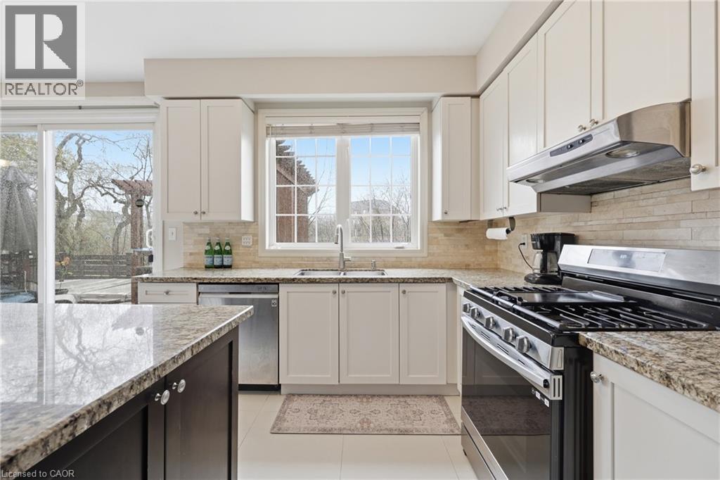 2295 Glazebrook Circle, Oakville, Ontario  L6M 5B5 - Photo 14 - 40815726