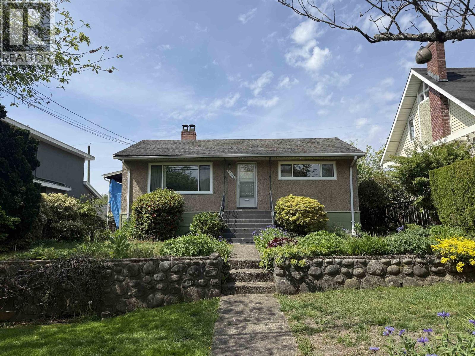 7851 JOFFRE AVENUE, Burnaby, British Columbia