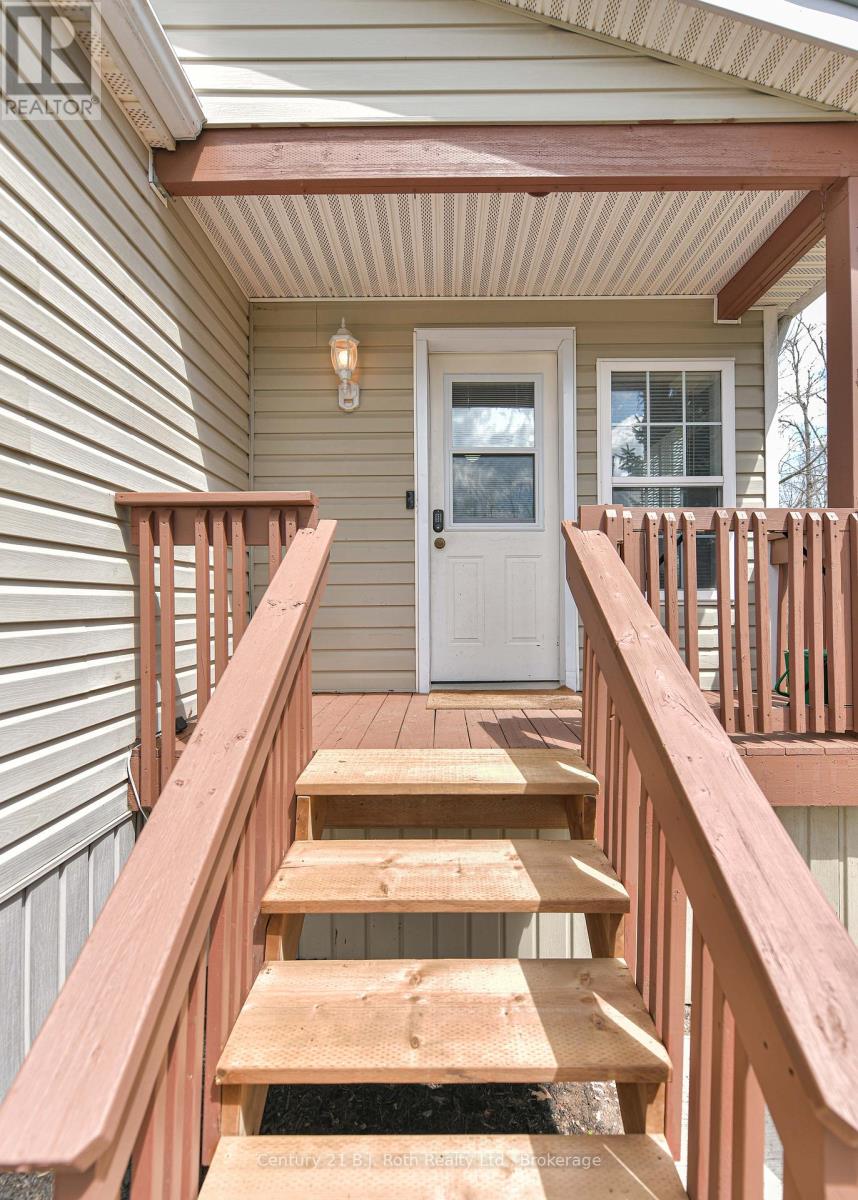 32 Jane Street, Oro-Medonte, Ontario  L3V 0P9 - Photo 18 - S13084952
