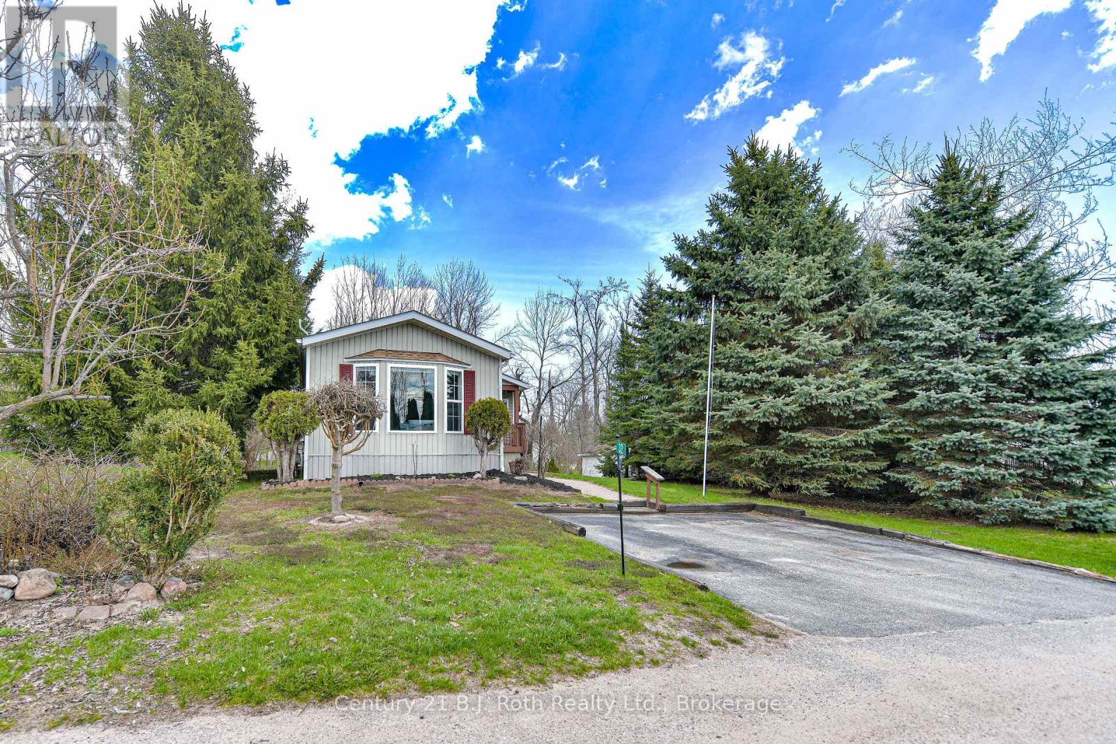 32 Jane Street, Oro-Medonte, Ontario  L3V 0P9 - Photo 3 - S13084952