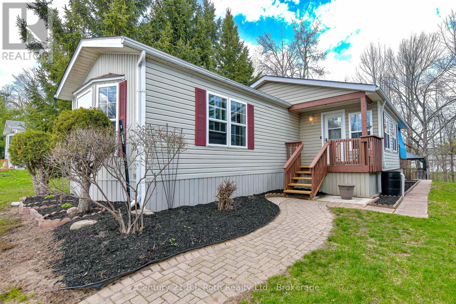 32 Jane Street, Oro-Medonte, Ontario  L3V 0P9 - Photo 5 - S13084952