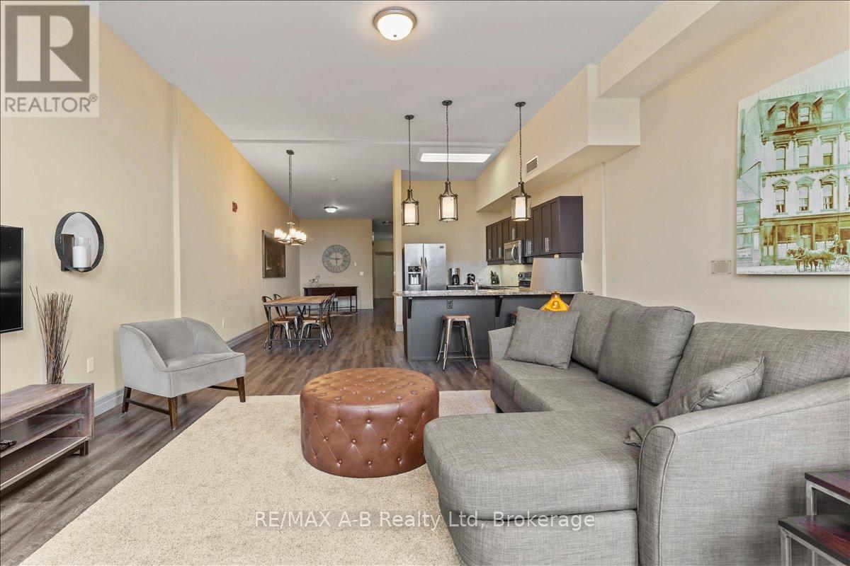 95 Ontario Street, Stratford, Ontario  N5A 3H1 - Photo 31 - X13085046