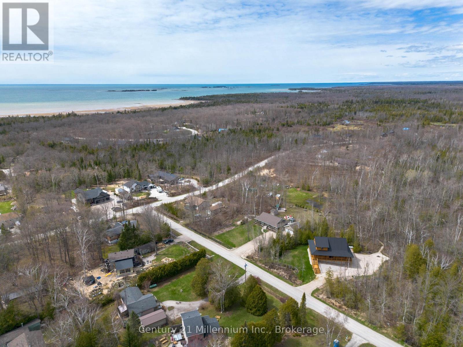 51 Larkwhistle Avenue, South Bruce Peninsula, Ontario  N0H 2T0 - Photo 9 - X13085064