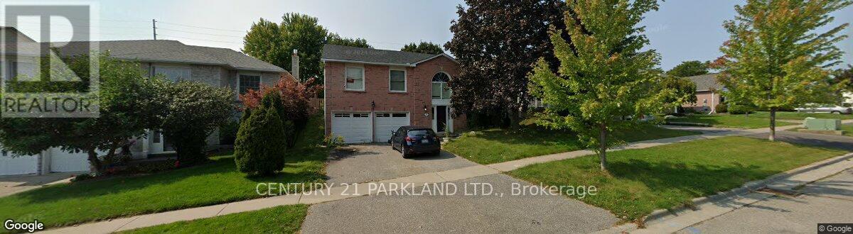 797 LOCHNESS CRESCENT, Oshawa, Ontario