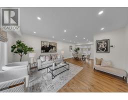 22 MADELAINE CRESCENT, Brampton, Ontario