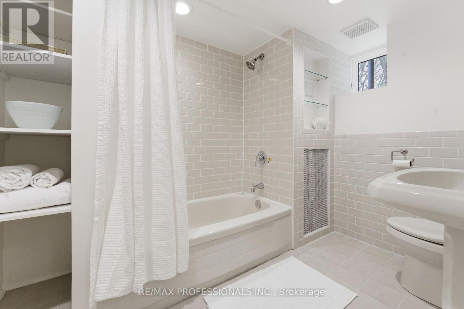 5 Princeton Road, Toronto, Ontario  M8X 2E1 - Photo 41 - W13084092