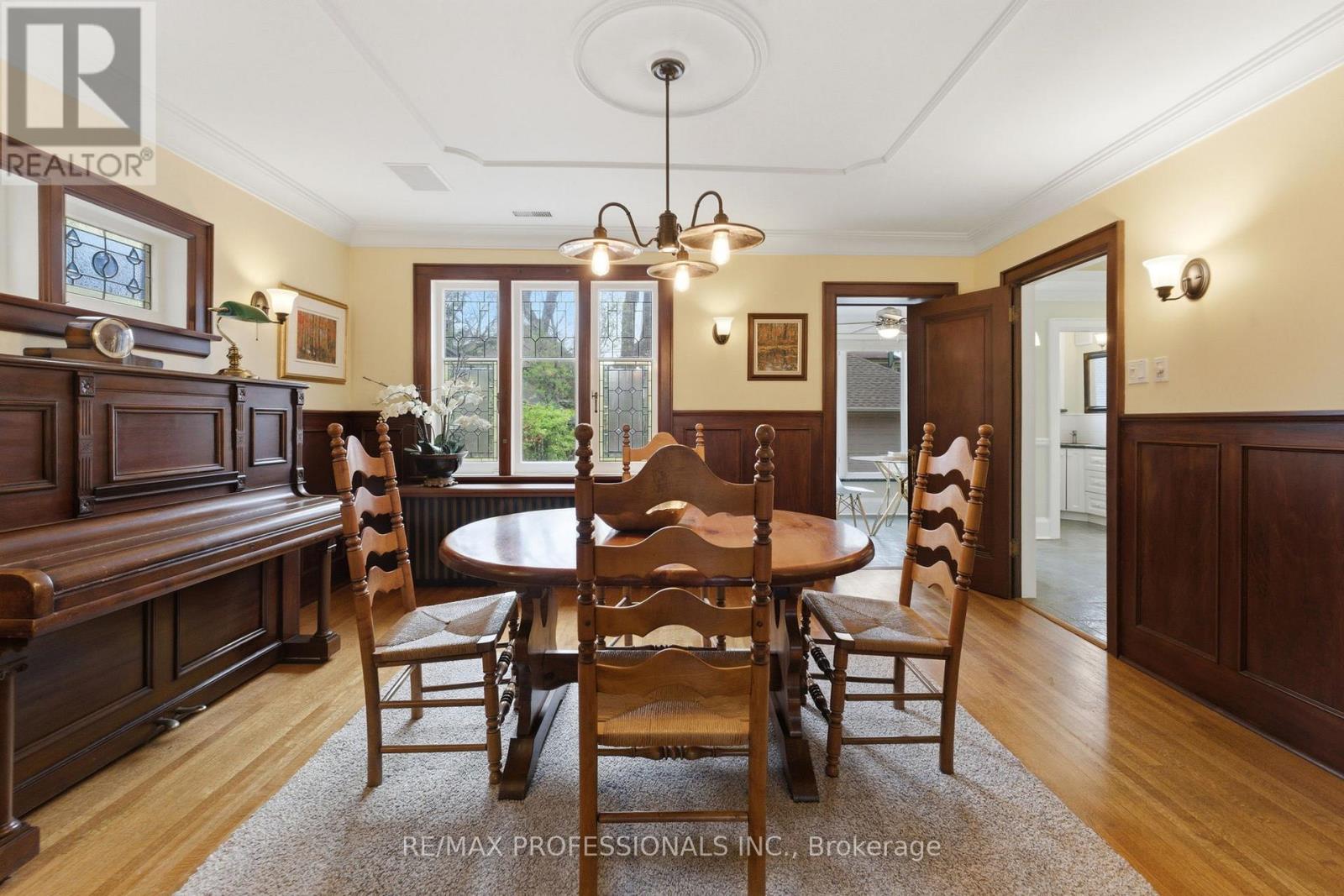 5 Princeton Road, Toronto, Ontario  M8X 2E1 - Photo 9 - W13084092