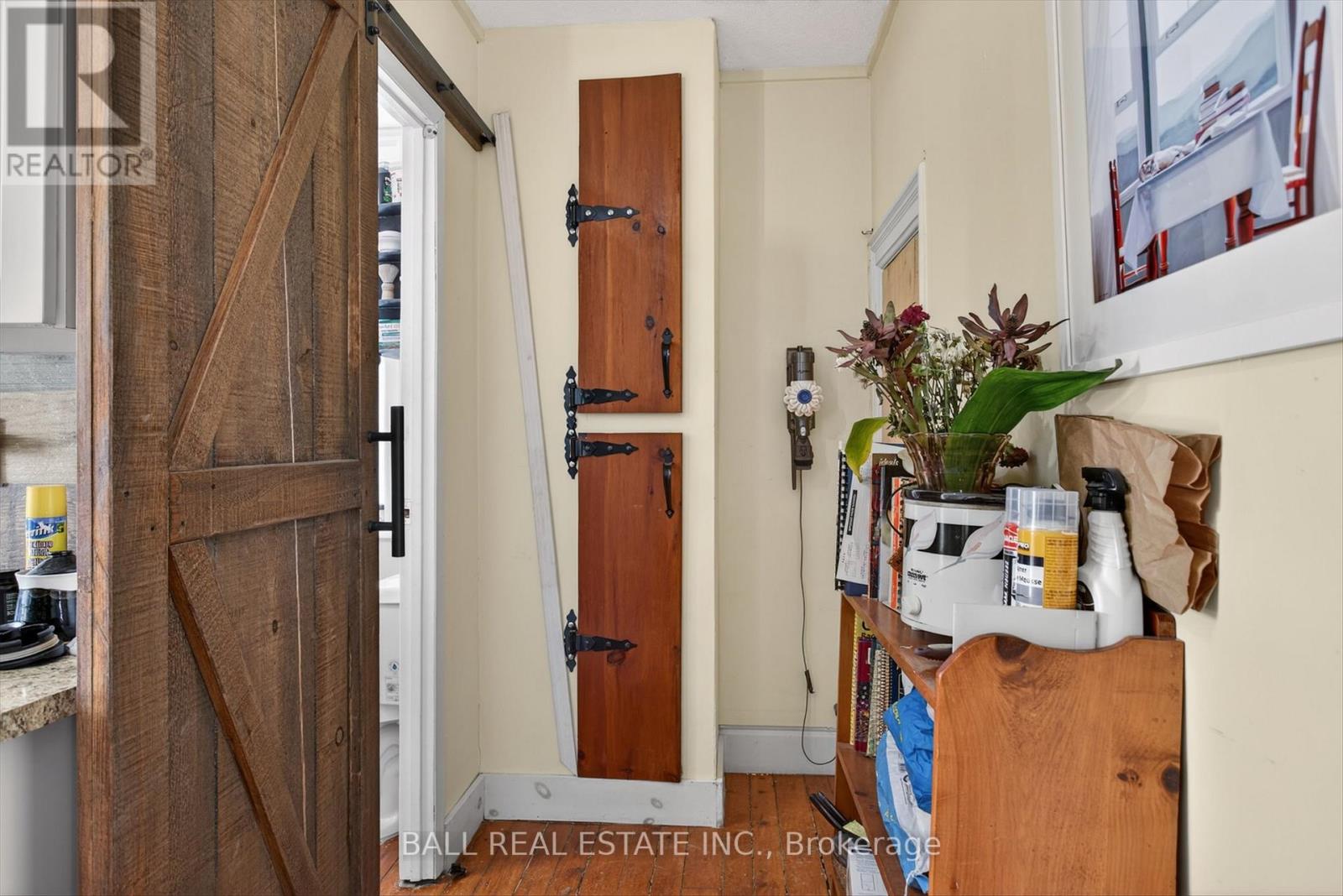 1132 Tara Road, Selwyn, Ontario  K9J 6X2 - Photo 12 - X12662256