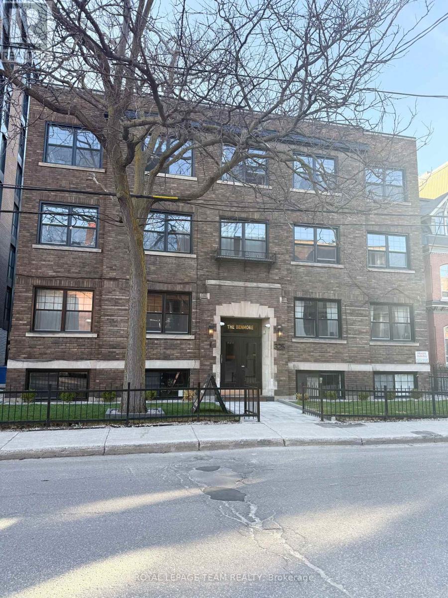 15 A - 325 COOPER STREET, Ottawa, Ontario
