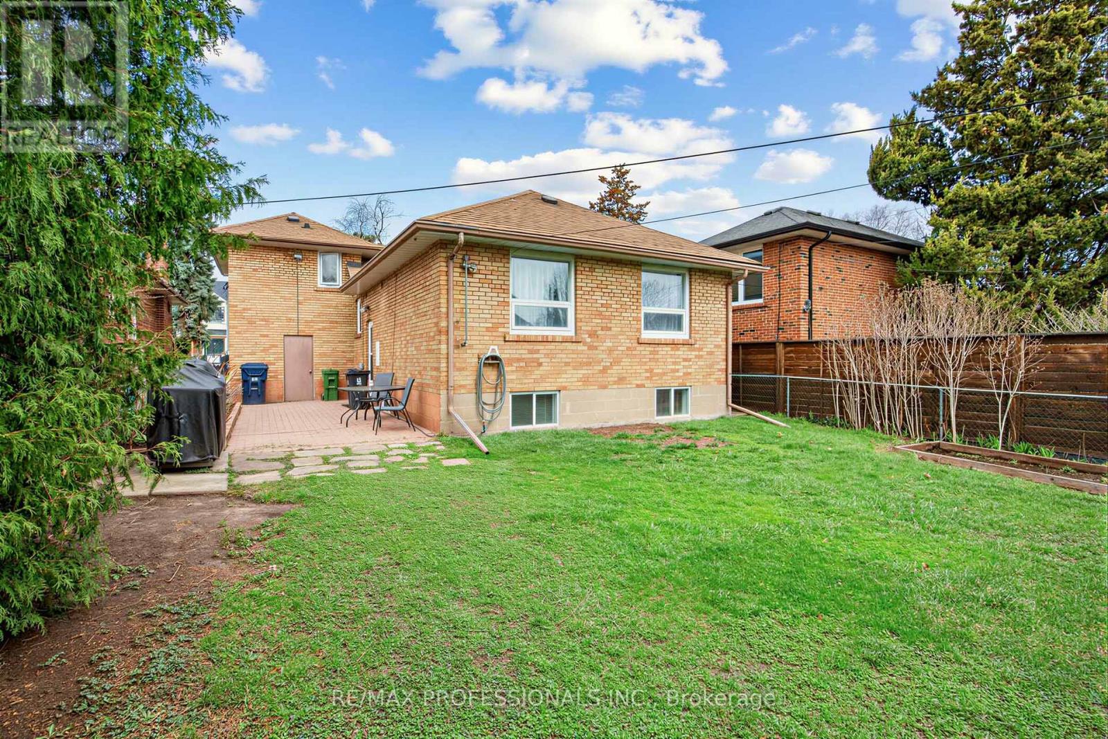 47 Claymore Drive, Toronto, Ontario  M8Z 2S3 - Photo 25 - W13047406
