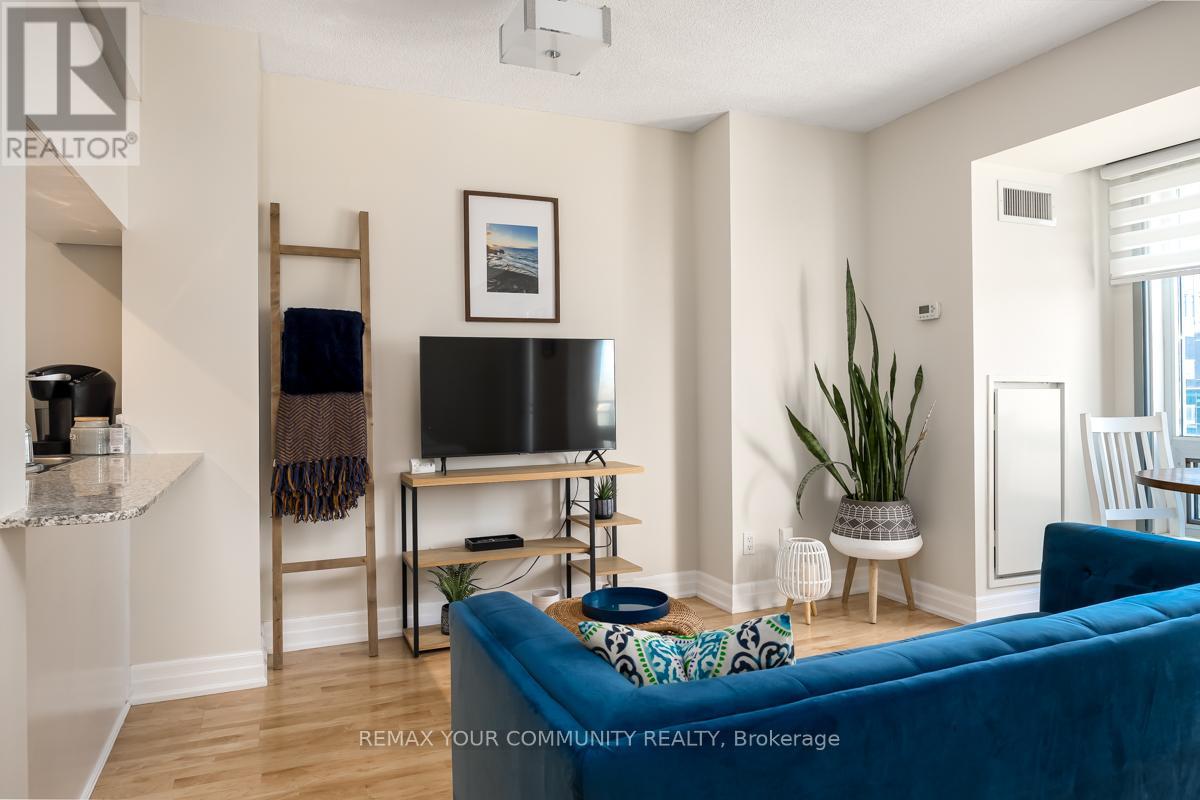 1108 - 8 Scollard Street, Toronto, Ontario  M5R 1M2 - Photo 4 - C13084980