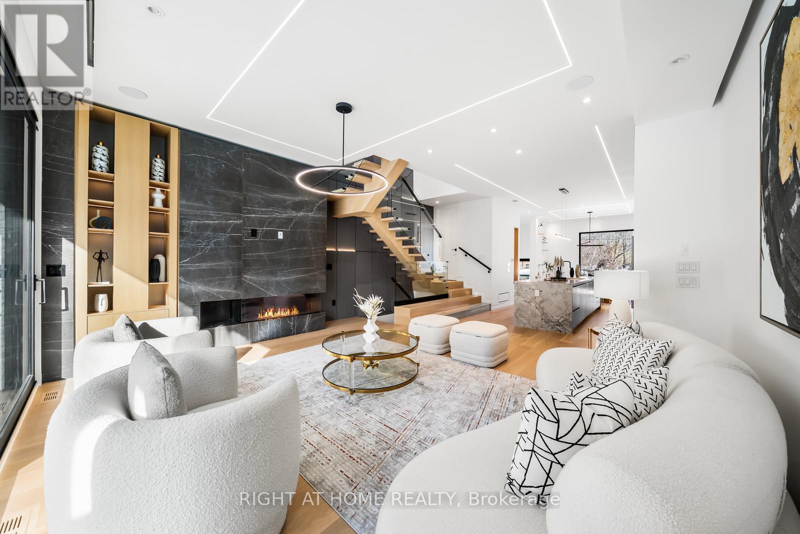 74b Rathnelly Avenue, Toronto, Ontario  M4V 2M6 - Photo 16 - C13085086