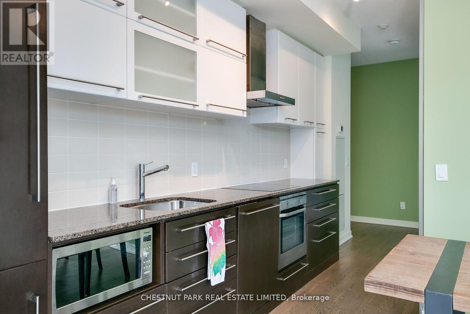 510 - 770 Bay Street, Toronto, Ontario  M5G 0A6 - Photo 10 - C13085126