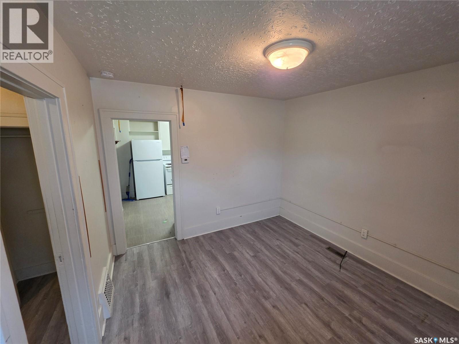 1533 Elphinstone Street, Regina, Saskatchewan  S4T 3M8 - Photo 6 - SK034931