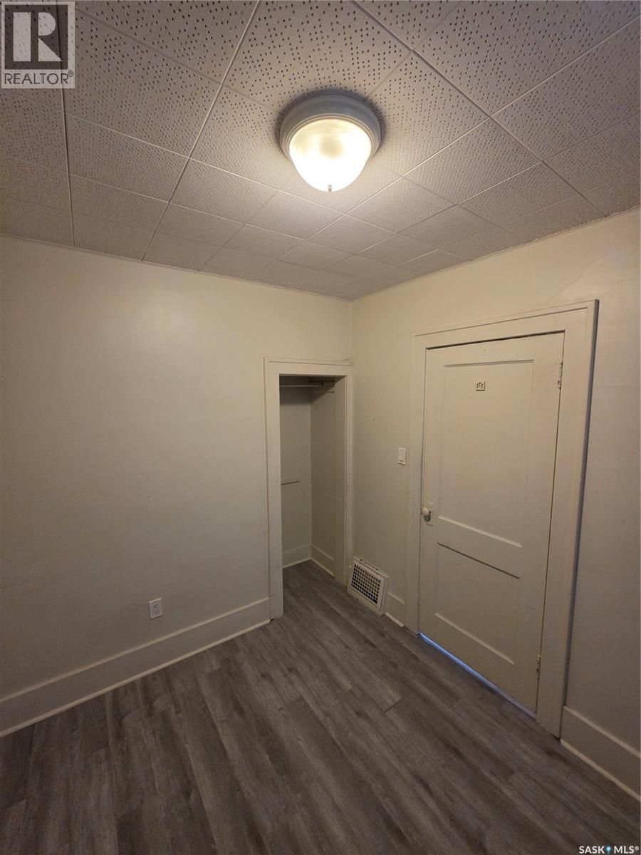 1533 Elphinstone Street, Regina, Saskatchewan  S4T 3M8 - Photo 8 - SK034931