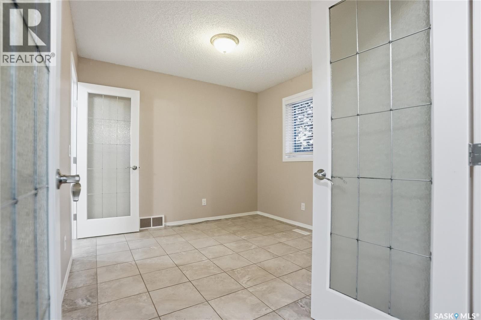 443 Nemeiben Road, Saskatoon, Saskatchewan  S7J 5E8 - Photo 17 - SK034913