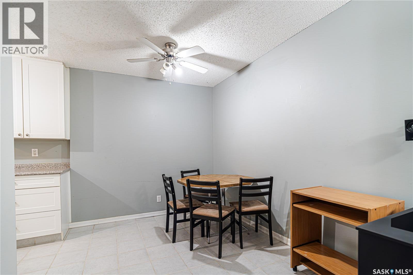 18 4219 Degeer Street, Saskatoon, Saskatchewan  S7H 4N6 - Photo 2 - SK034909