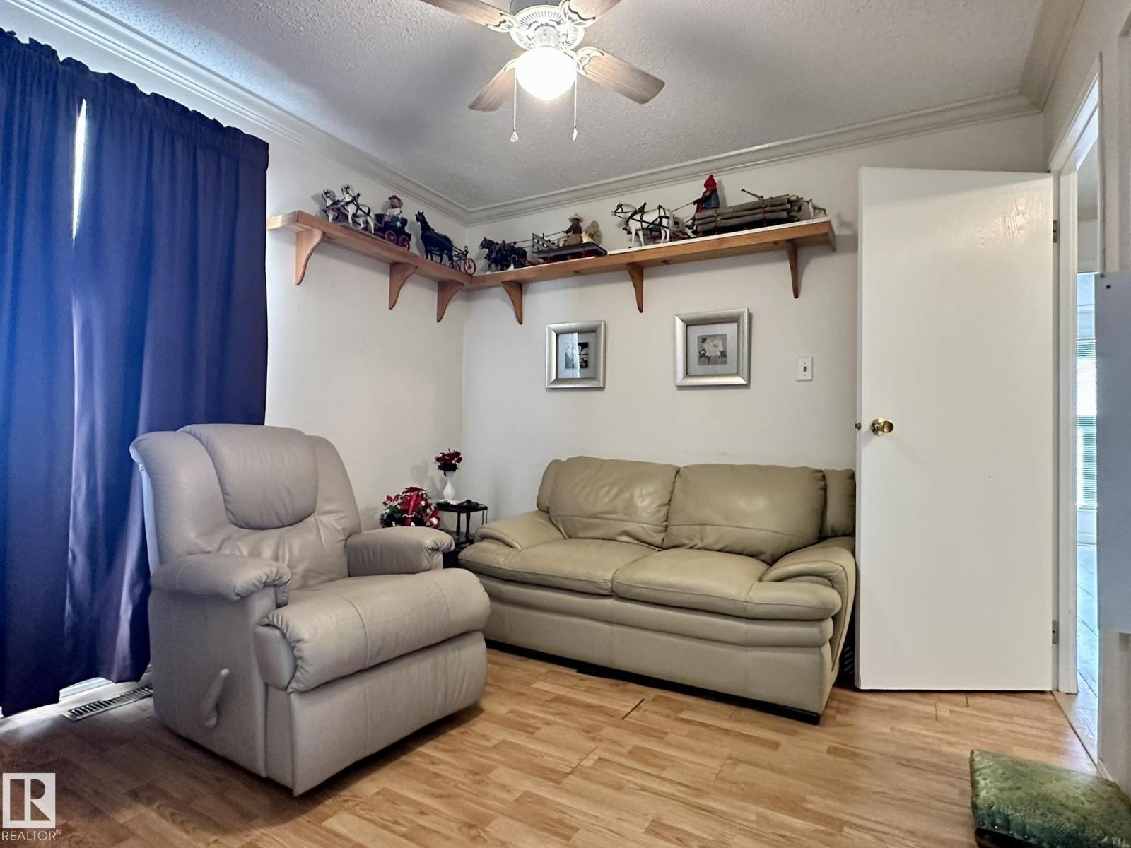 2304 151 Av Nw, Edmonton, Alberta  T5Y 2L1 - Photo 23 - E4485774