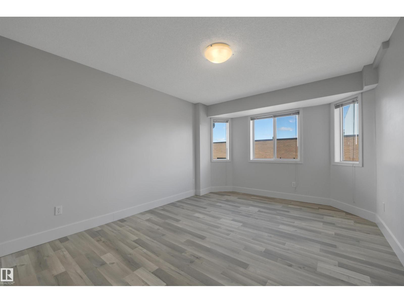 Unknown Address, ,     - Photo 22 - E4485775