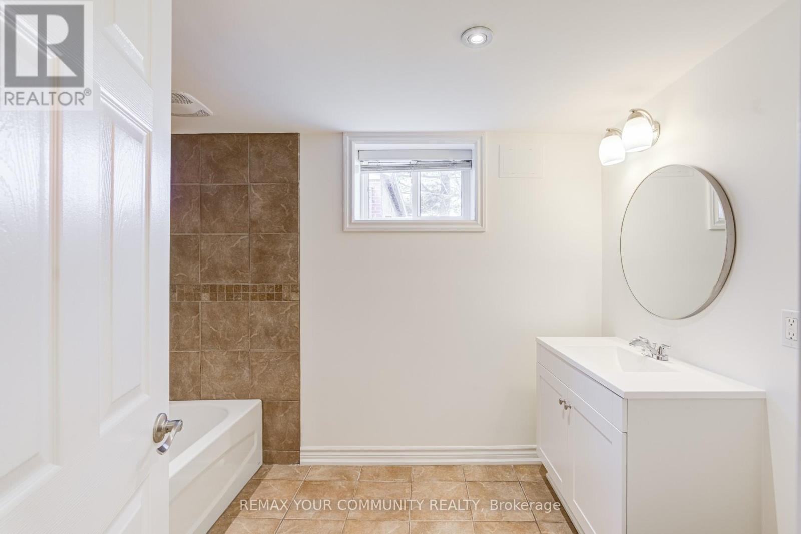 Bsmt - 20 Bonny Lynn Court, Toronto, Ontario  M1K 3A4 - Photo 13 - E13084848