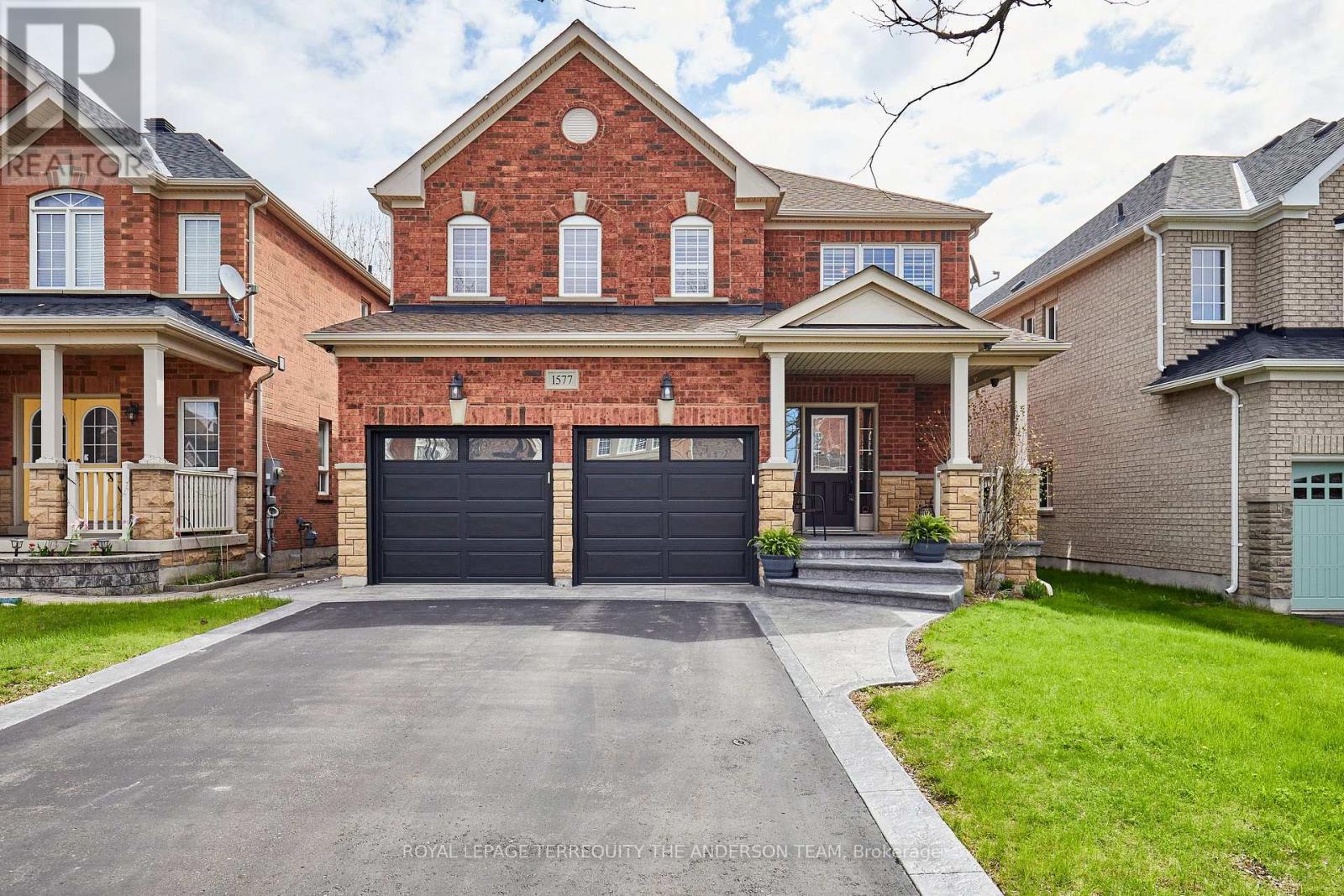 1577 PENNEL DRIVE, Oshawa, Ontario