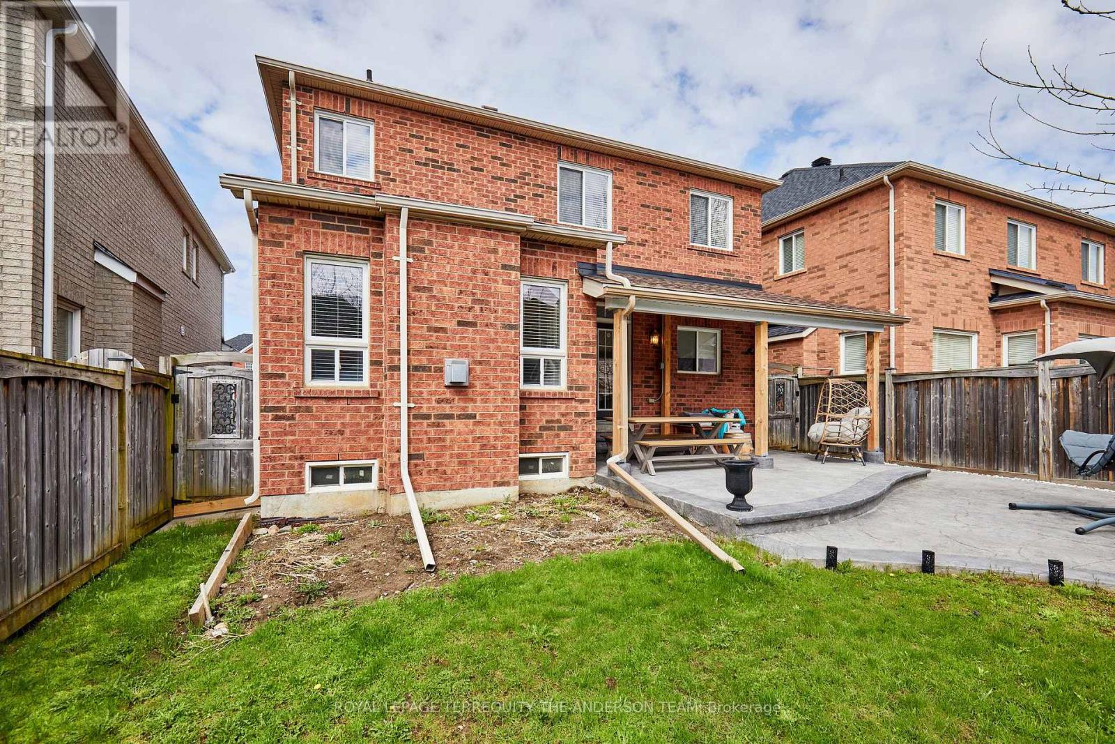 1577 Pennel Drive, Oshawa, Ontario  L1K 0J9 - Photo 5 - E13084950