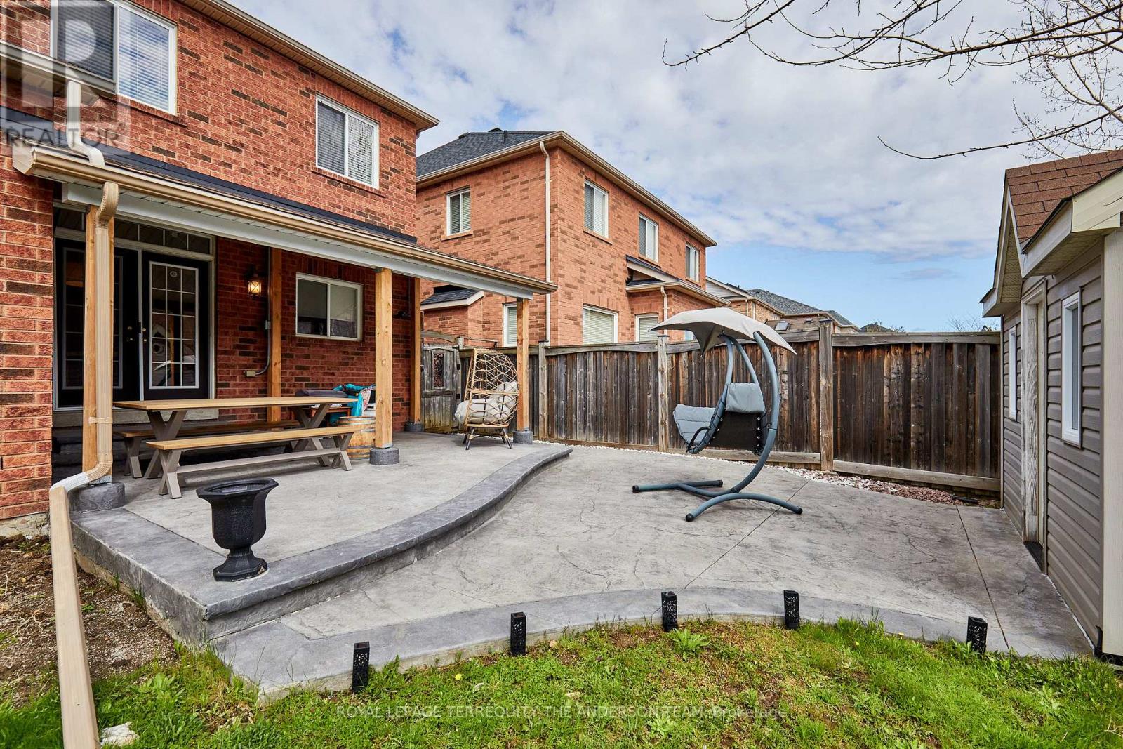 1577 Pennel Drive, Oshawa, Ontario  L1K 0J9 - Photo 6 - E13084950