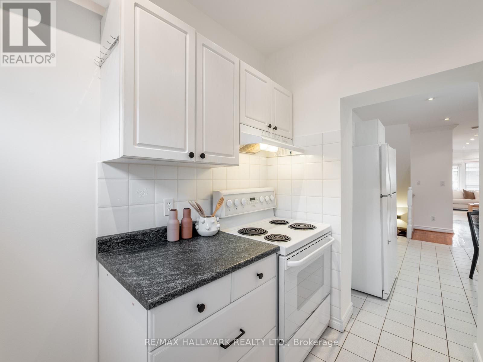 797 Carlaw Avenue, Toronto, Ontario  M4K 3L1 - Photo 16 - E13085016