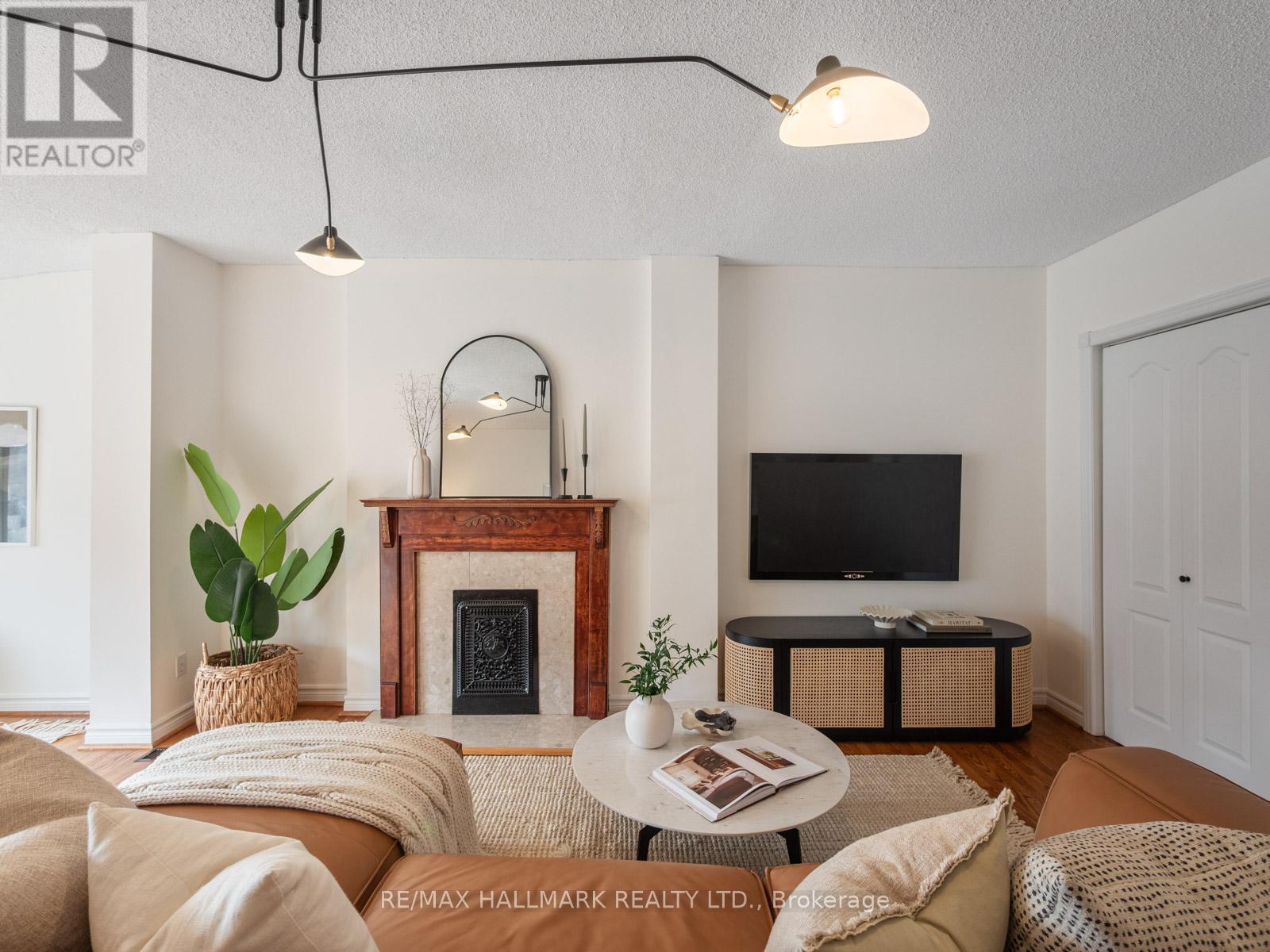 797 Carlaw Avenue, Toronto, Ontario  M4K 3L1 - Photo 22 - E13085016