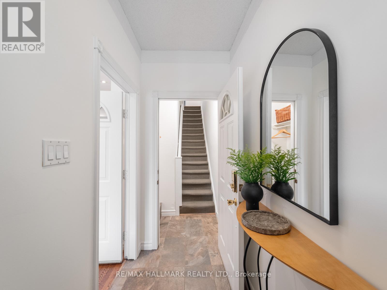 797 Carlaw Avenue, Toronto, Ontario  M4K 3L1 - Photo 3 - E13085016