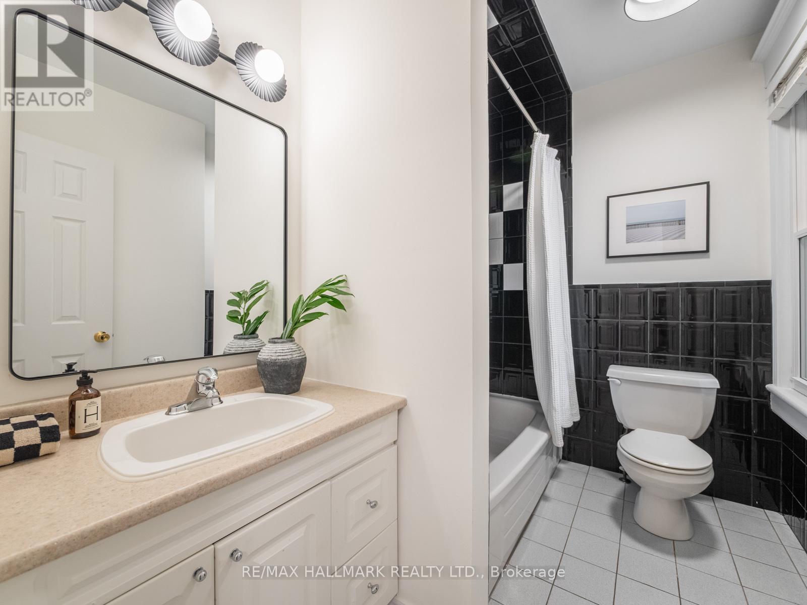 797 Carlaw Avenue, Toronto, Ontario  M4K 3L1 - Photo 31 - E13085016