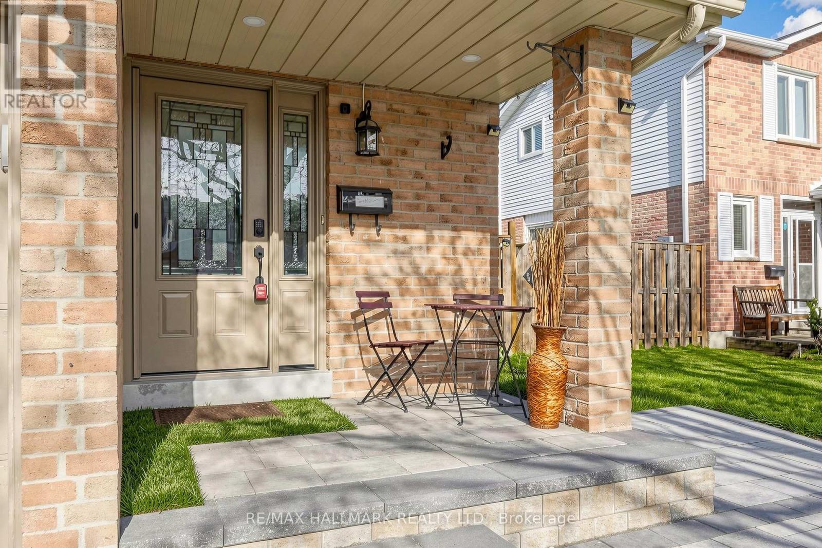 173 Rands Road, Ajax, Ontario  L1S 3Z9 - Photo 2 - E13085054