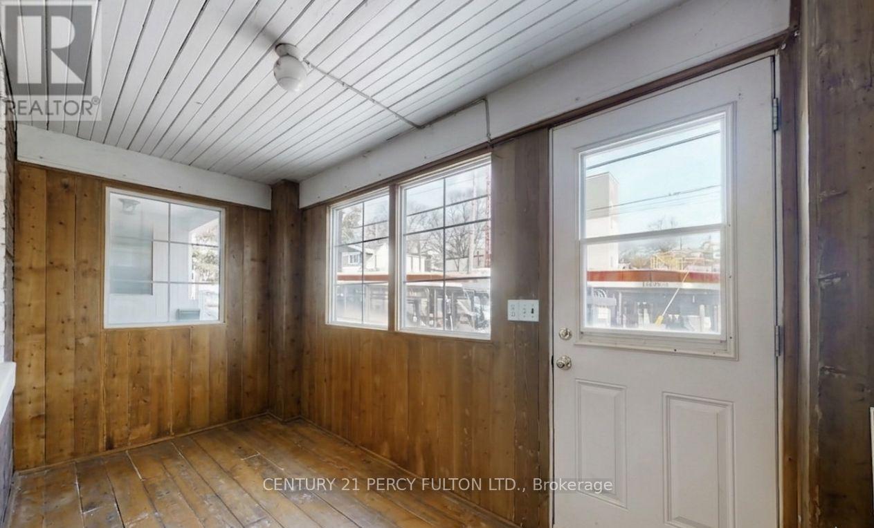 366 Coxwell Avenue, Toronto, Ontario  M4L 3B7 - Photo 2 - E13085138