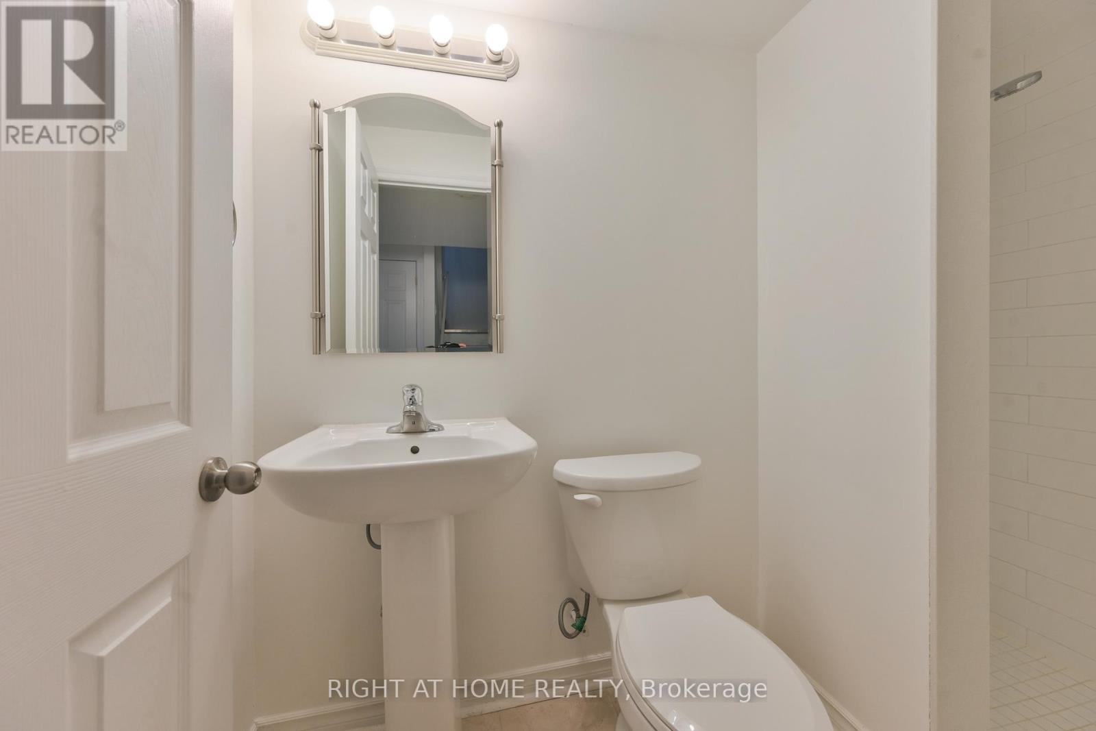 112 Creekwood Crescent, Whitby, Ontario  L1R 2K4 - Photo 20 - E13085146